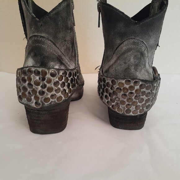 Circle G Leather Studded Western Booties - Picture 7 of 14